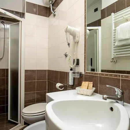 ゲストハウス Ciao Collection 4*